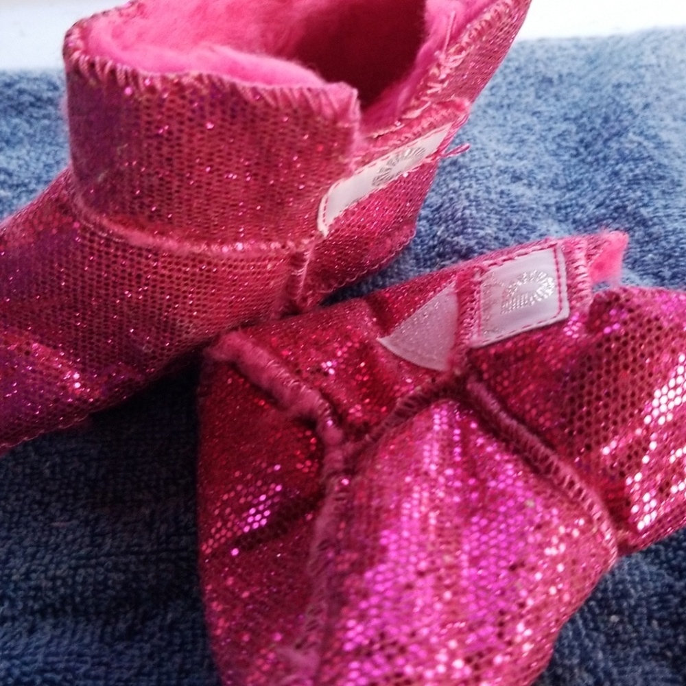 Girls pink boots
